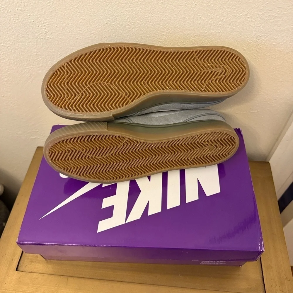 NWT Nike SB ZOOM Stefan Janoski Shoes